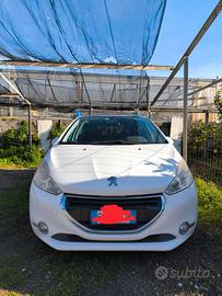 Peugeot 208 benzina/gpl bianca - 5 porte anno 2014