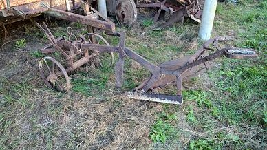 Attrezzi Agricoli molto vecchi 