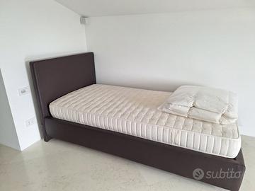 2 LETTI SINGOLI  POLIFORM PELLE MARRONE CON RETI