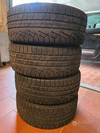 4 gomme Pirelli 225/45 R17 condizioni top
