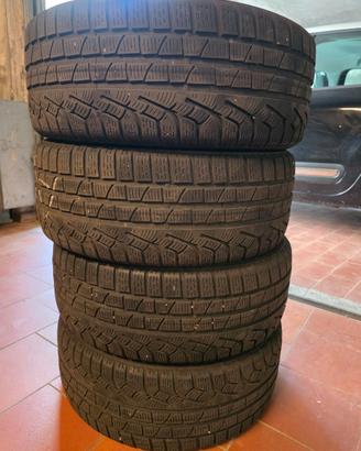 4 gomme Pirelli 225/45 R17 condizioni top