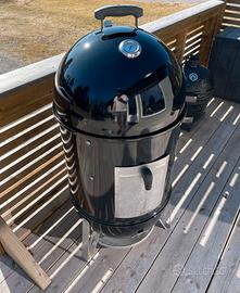 Weber Smokey Mountain Cooker barbecue/affumicatore