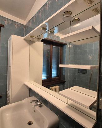 arredo bagno con specchiera 
