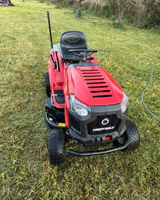 Trattorino rasaerba MTD Horse 105T-R Troy Bilt