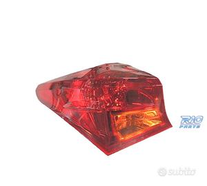 FANALE DX TOYOTA AURIS 5P 13-15 AMBRA ROSSO