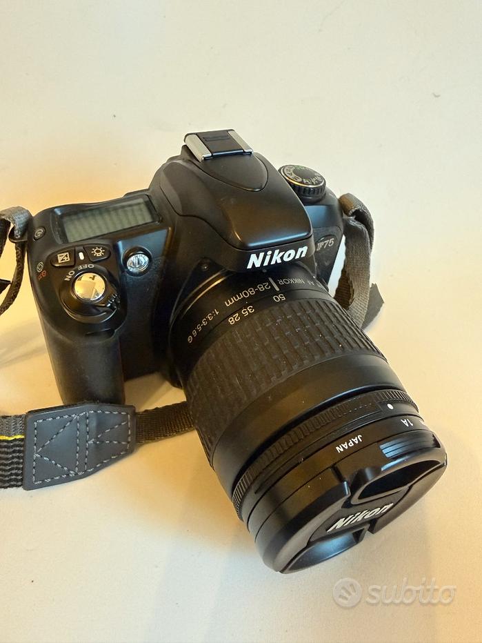 Appareil Photo Nikon AF Vintage Avec Objectif AF Nikkor 28-70mm – Argentique