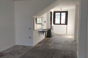 Box magazzino mq 47 livello stradale