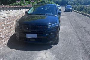 Privato vende a privato auto JEEP Compass