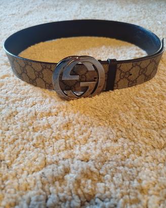 Cintura Gucci GG beige e marrone con fibbia