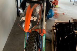 Ktm 250 EXC F  più Attrezzatura Abbigliamento