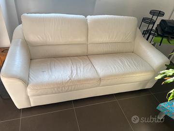 Divano usato comodissimo