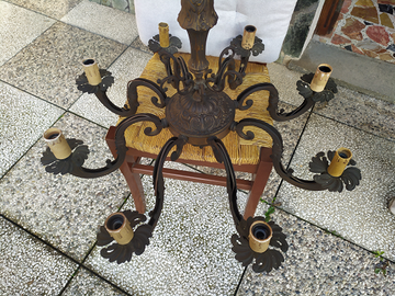 Lampadario in ottone imbrunito