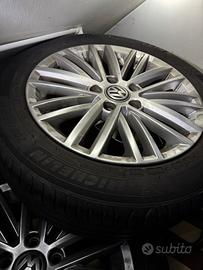 Cerchi lega con gomme da 16 originale volkswagen