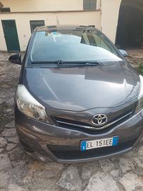 TOYOTA Yaris 1.0 5 porte Active