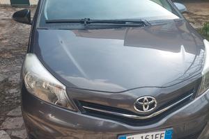 TOYOTA Yaris 1.0 5 porte Active