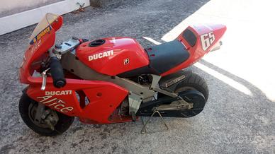 Minimoto con motore a scoppio Ducati per ragazzi