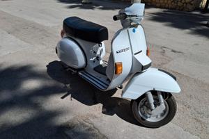 Vespa arcobaleno  150 del 84