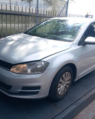 VOLKSWAGEN GOLF DEL 2014 PER RICAMBI