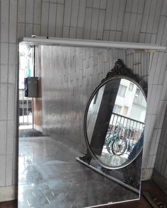 specchi da 20/35 E in su e mobile bagno  50  euro