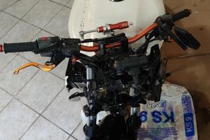 Kawasaki Z 750 2004 sinistrata 