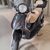 Piaggio Beverly Tourer 300