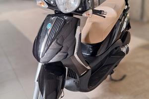 Piaggio Beverly Tourer 300