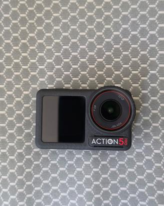 DJI Osmo Action 5 Pro Adventure Combo