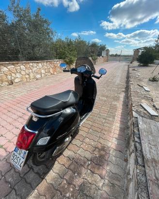 Vespa gts 125