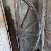 Lunetta antica sopraporta