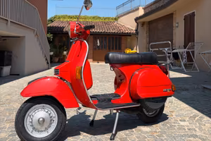 Vespa px200e