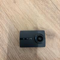 Action cam Yi 4K Lite doppia custodia accessori