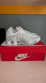 Nike shox r4 white