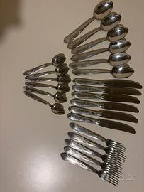 Set di posate vintage anni 40-60 in acciaio