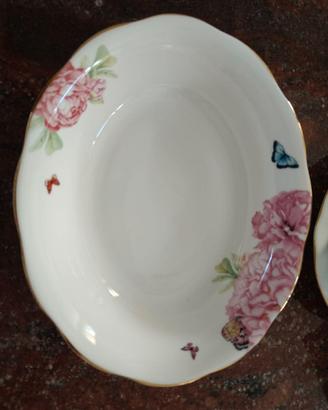 Piatto ovale Royal Albert Miranda Kerr 24cm