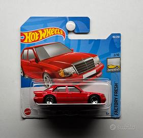 Hot Wheels Mercedes-Benz 500 E Rosso 2022