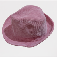 Cappello rosa di velluto stile panama