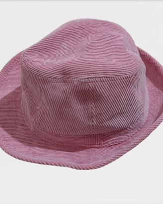 Cappello rosa di velluto stile panama