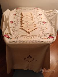 tovaglia da 12 ricamata a punto croce nuova