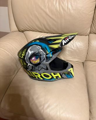 Casco moto Airoh