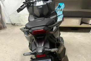 X-adv 750 sport