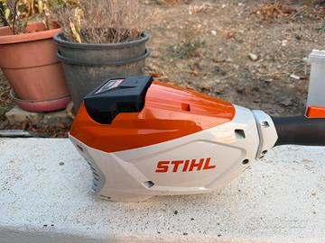 Decespugliatore Sthil  a batteria