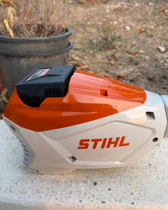 Decespugliatore Sthil  a batteria