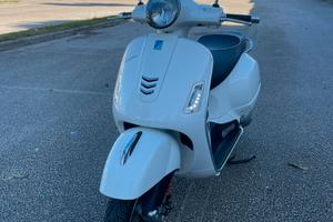 Vespa 300 gts