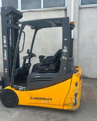 Carrello elevatore jungheinrich
