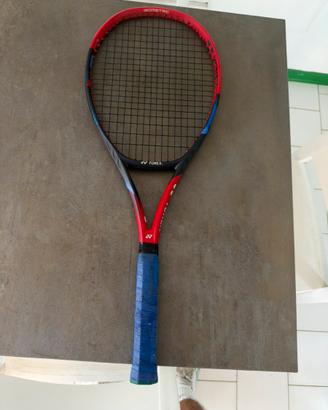 🎾 Yonex VCORE 98 – 305 g – Manico 4 (L4)