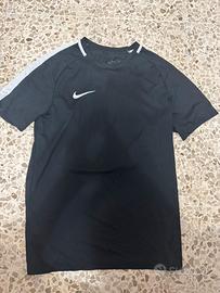 maglietta termica nike