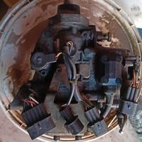 pompa iniezione Mitsubishi L200 codice MR577077