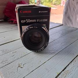 Canon EF 50mm f/1.4 USM
