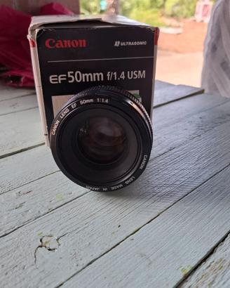 Canon EF 50mm f/1.4 USM