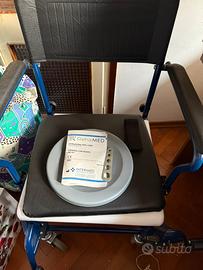 Sedia per invalidi modello comoda per bagno